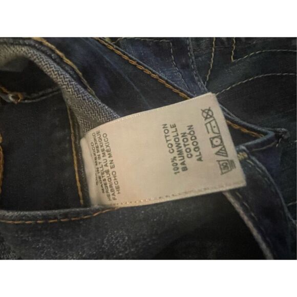 True Religion World Tour Distressed Denim Cut off Shorts Size 31 - Picture 10 of 10